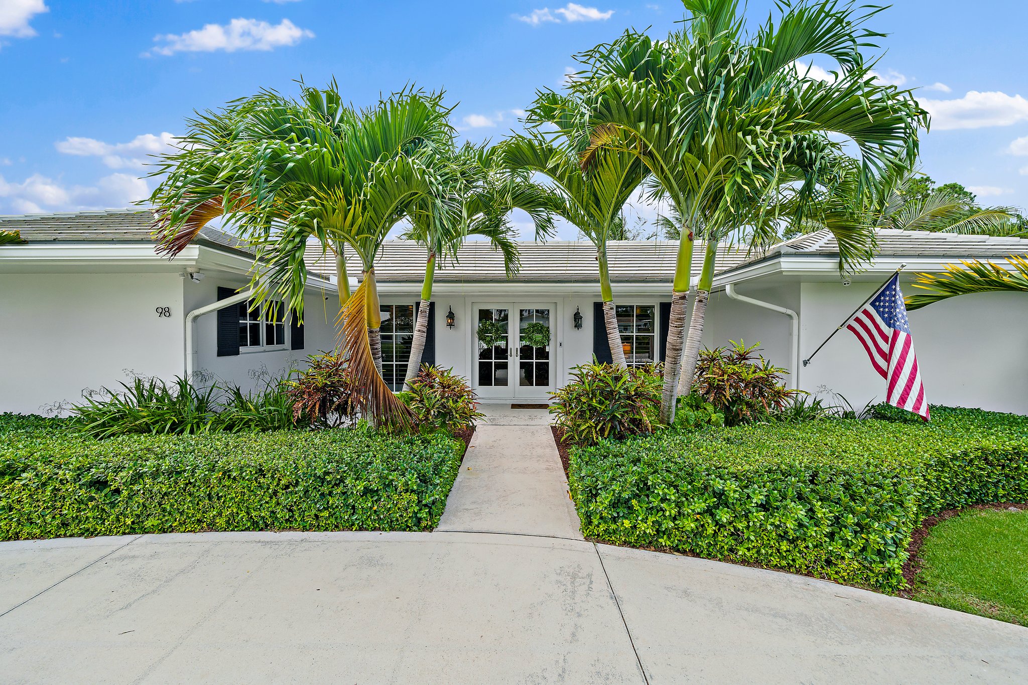 98 Golfview Dr-Tequesta